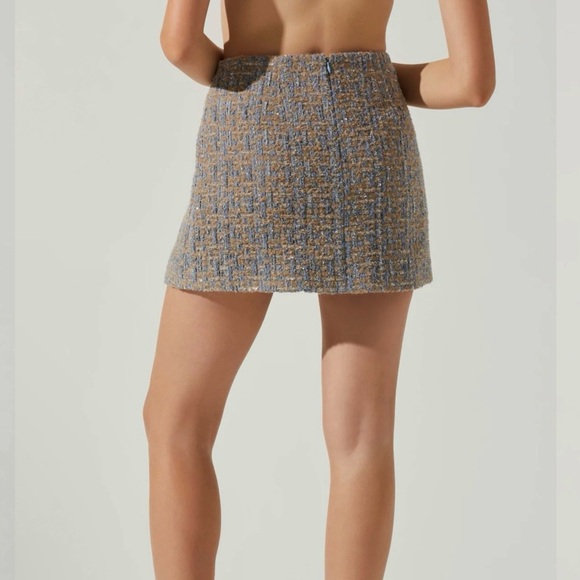 Astr The Label Covina Tweed Mini Skirt - Picture 6 of 9